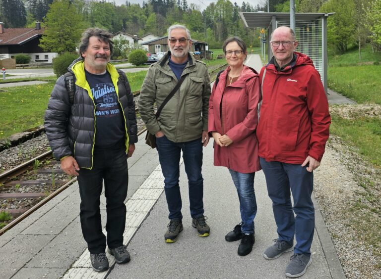 “Mobil mit Bus und Bahn”