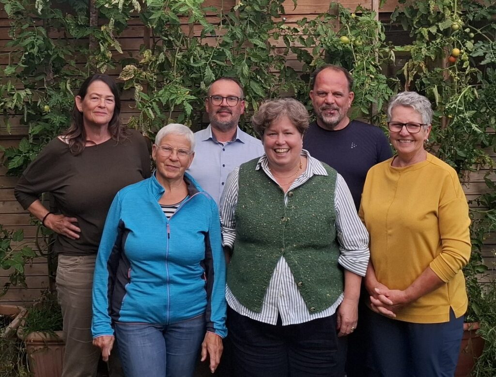 v.l.n.r.; Stefanie Schmeiduch (Sprecherin), Inge Kämpfl (Beisitzerin), Manfred Mayer (Beisitzer), Britta Boye (Sprecherin), Andreas Nimonacher (Kassier), Hedwig Witzleben (Schriftführerin)